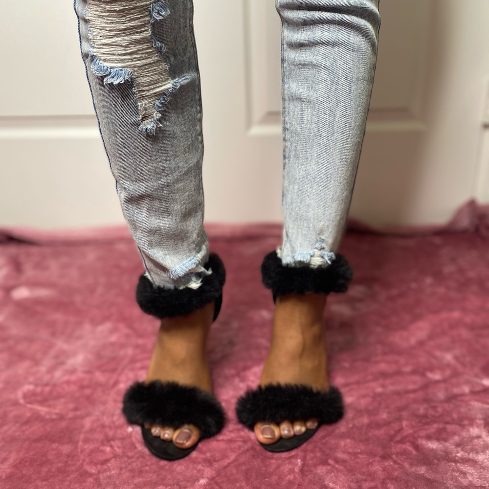Anne Michelle Faux Fur High Heel ✨